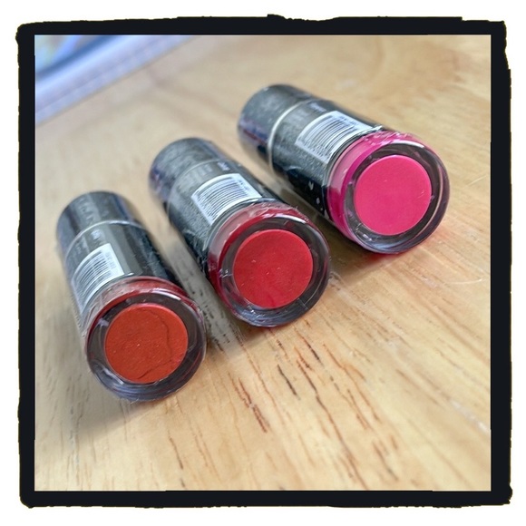 💕City Color Lipsticks Set of 3💕 - Picture 4 of 4